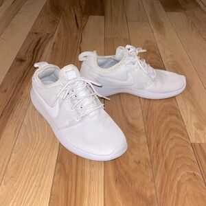 Nike Cream White Shoes